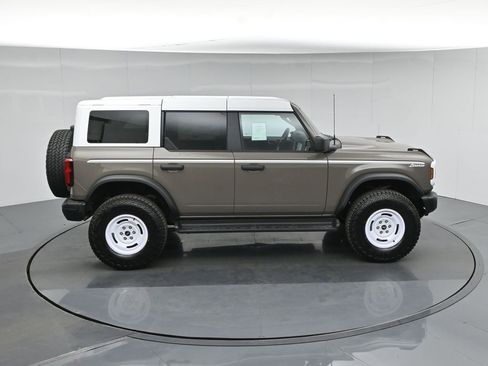 New 2026 Ford Bronco Heritage Edition AWD/4WD image 42