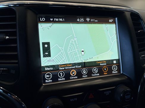 Used 2018 Jeep Grand Cherokee Limited AWD/4WD image 21