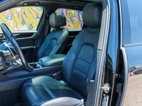 Used 2019 Porsche Cayenne S AWD/4WD image 21
