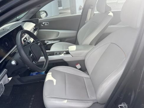 Used 2025 Hyundai Ioniq 6 SEL RWD image 4