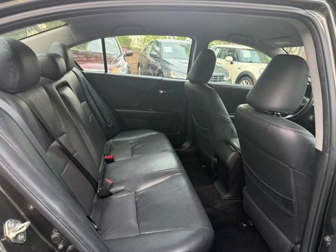 Used 2013 Honda Accord LX image 19
