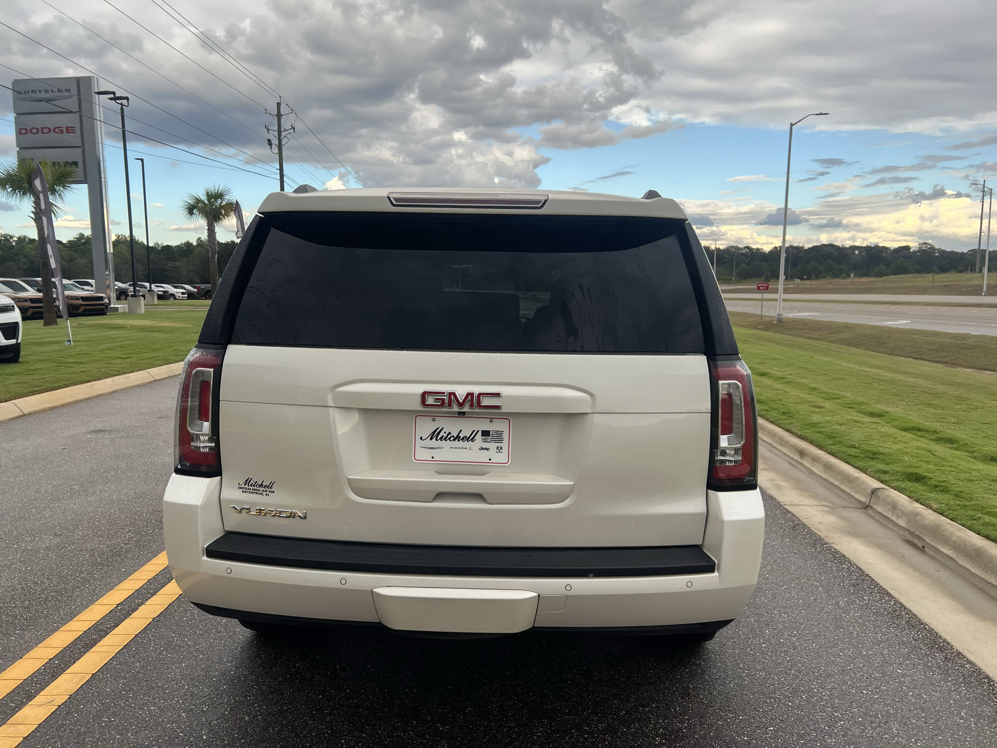 Used 2015 GMC Yukon SLT w/ Open Road Package RWD image 10