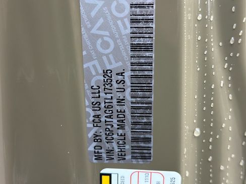 New 2026 Jeep Gladiator Willys AWD/4WD image 22