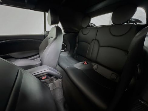 Used 2015 MINI Cooper S image 28