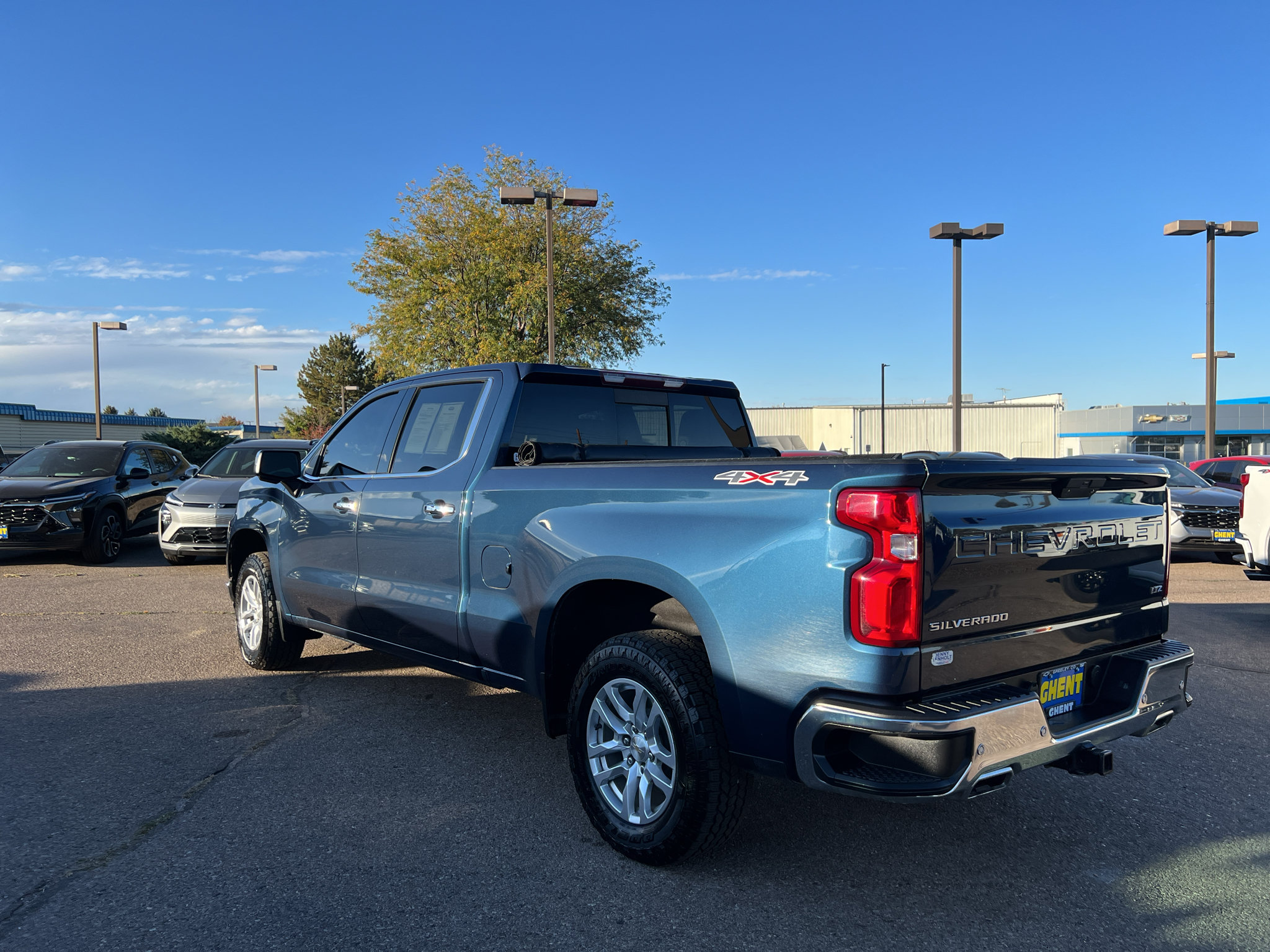 Used 2020 Chevrolet Silverado 1500 LTZ w/ LTZ Plus Package AWD/4WD image 18
