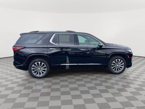 Used 2023 Chevrolet Traverse Premier AWD/4WD image 4