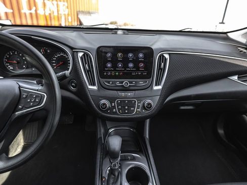 Used 2024 Chevrolet Malibu LT FWD image 25