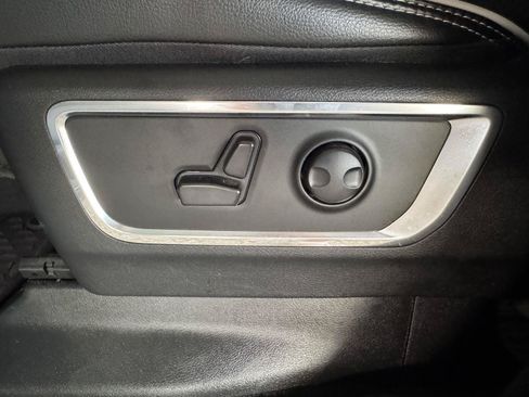 Used 2025 RAM 1500 Laramie w/ Sport Appearance Package AWD/4WD image 30