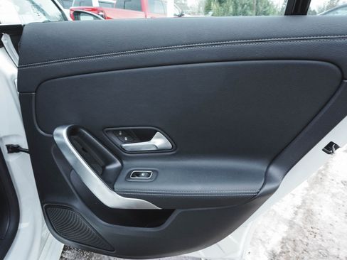 Used 2025 Mercedes-Benz CLA 250 4MATIC image 12