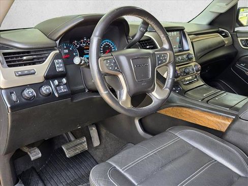 Used 2018 GMC Yukon Denali w/ Denali Ultimate Package AWD/4WD image 9