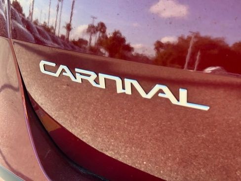 Used 2023 Kia Carnival SX Prestige FWD image 9