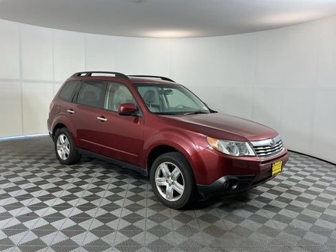 Used 2010 Subaru Forester 2.5X Limited AWD/4WD image 3
