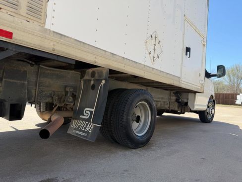 Used 2017 Chevrolet Express 3500 G3500 159 image 19