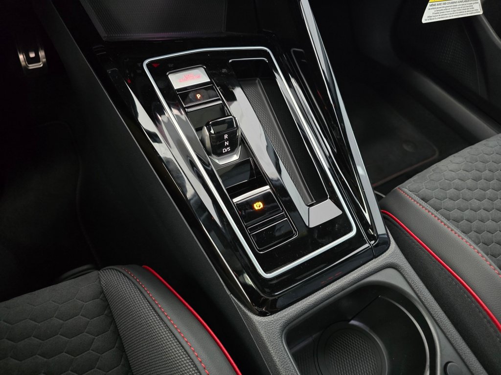 New 2026 Volkswagen GTI SE FWD image 27