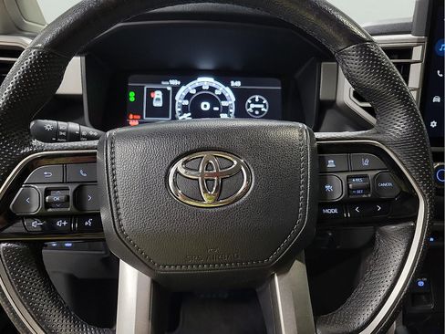 Used 2024 Toyota Tundra Limited AWD/4WD image 17
