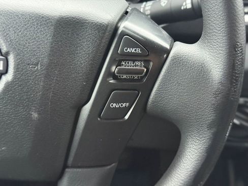 Used 2023 Nissan Frontier SV image 19