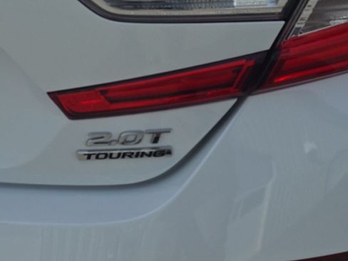 Used 2019 Honda Accord Touring image 7