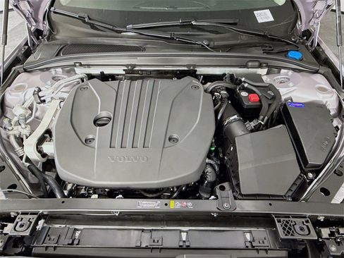 New 2026 Volvo V60 B5 Cross Country Plus w/ Climate Package image 31