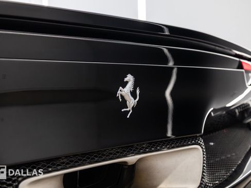 Used 2023 Ferrari 296 GTS RWD image 12