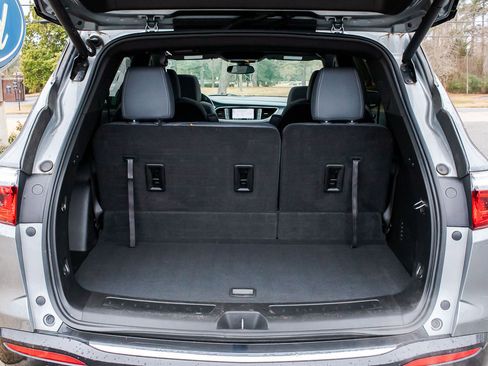 Used 2023 Buick Enclave Essence w/ Experience Buick Package image 23