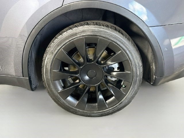 Used 2022 Tesla Model Y Long Range AWD/4WD image 35