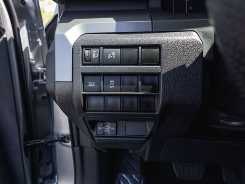Certified 2024 Toyota Tacoma SR5 AWD/4WD image 14
