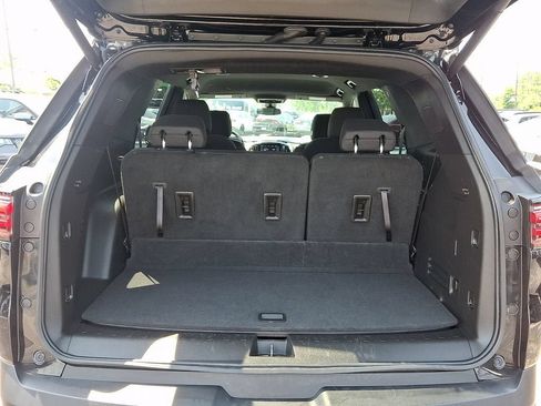 Certified 2023 Chevrolet Traverse LT FWD image 30