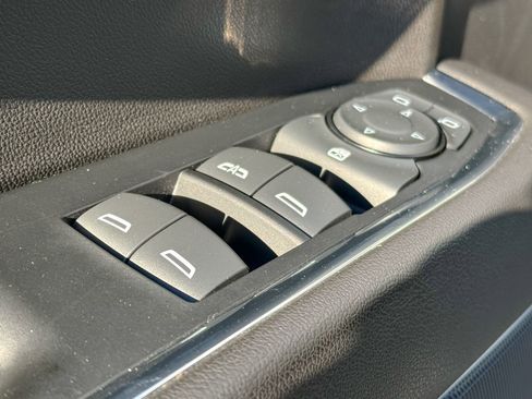 Used 2022 Chevrolet Silverado 1500 LT image 15