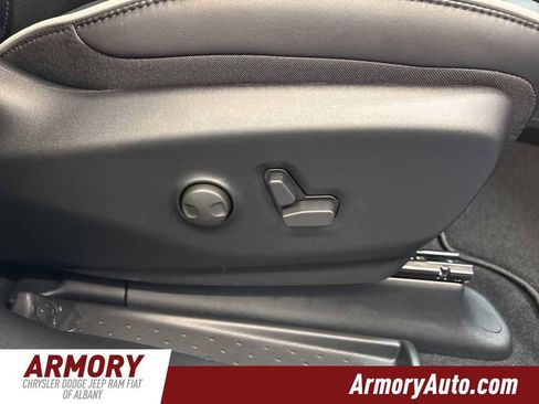 New 2026 Chrysler Pacifica Limited w/ S Appearance Package image 40