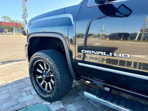 Used 2019 GMC Sierra 2500 Denali w/ Duramax Plus Package image 11