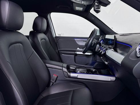 Certified 2022 Mercedes-Benz GLB 250 image 8