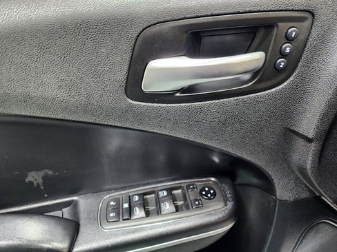 Used 2021 Dodge Charger SXT w/ Leather Interior Group image 18