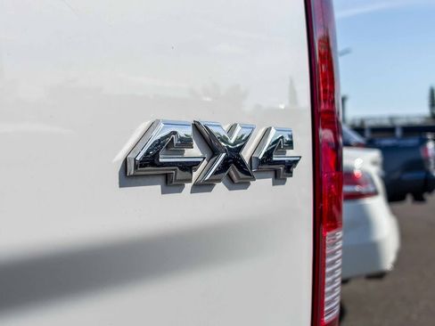 Used 2022 RAM 1500 Classic SLT w/ Electronics Group image 11