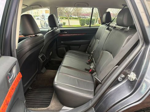 Used 2012 Subaru Outback 2.5i Limited image 21