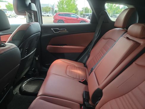 Used 2024 Kia Sportage SX AWD/4WD image 10