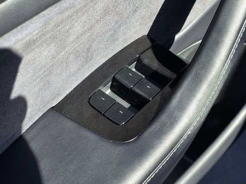 Used 2018 Tesla Model 3 Long Range image 29