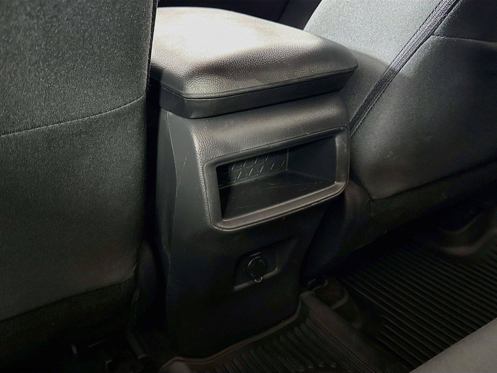 Used 2019 Toyota RAV4 LE AWD/4WD image 30