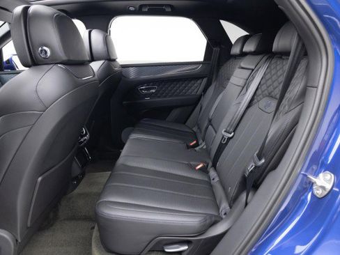Used 2022 Bentley Bentayga Speed image 40