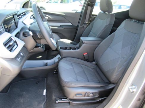 New 2027 Chevrolet Bolt LT w/ Comfort Package FWD image 17