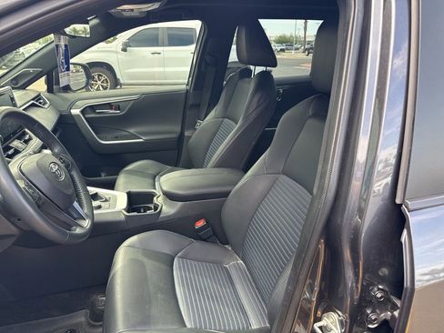 Used 2022 Toyota RAV4 XSE AWD/4WD image 9