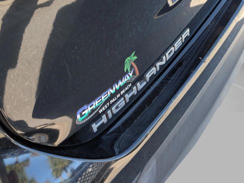 Used 2021 Toyota Highlander LE image 36