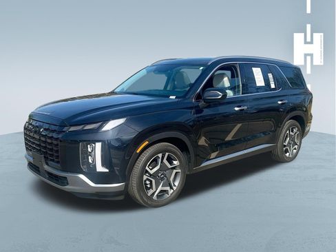 Used 2024 Hyundai Palisade Limited FWD image 3