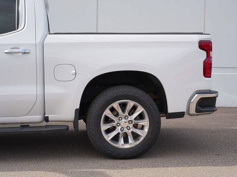 Used 2021 Chevrolet Silverado 1500 LTZ AWD/4WD image 12