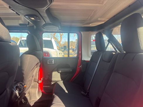 Used 2018 Jeep Wrangler Unlimited Sport image 8