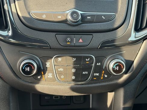 Used 2024 Chevrolet Equinox RS w/ LPO, Floor Liner Package image 8