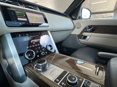 Used 2018 Land Rover Range Rover HSE image 41