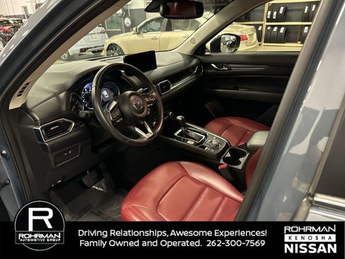 Used 2023 MAZDA CX-5 Carbon Edition image 4