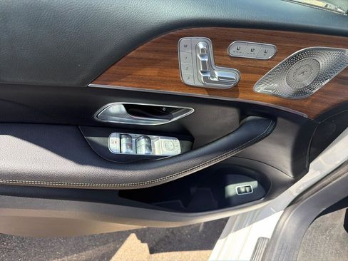 Used 2025 Mercedes-Benz GLS 450 4MATIC image 19