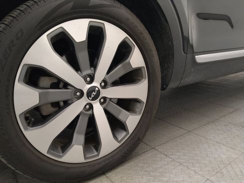 Used 2022 Kia Telluride S FWD image 31