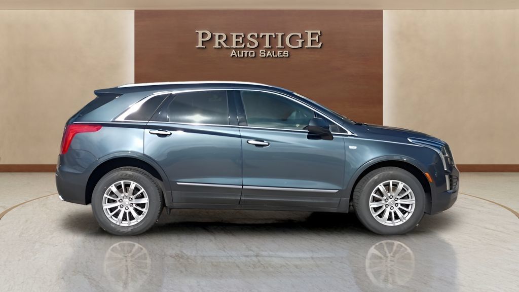 Used 2019 Cadillac XT5 FWD image 1